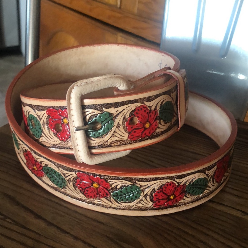 Rose 🥀 floral leather cowboy belt